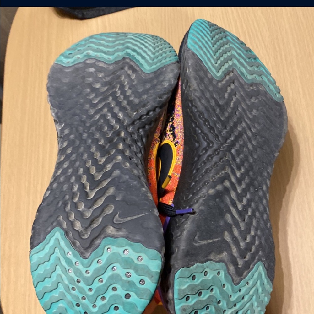 Multi Color Reacts - Picture 6 of 6